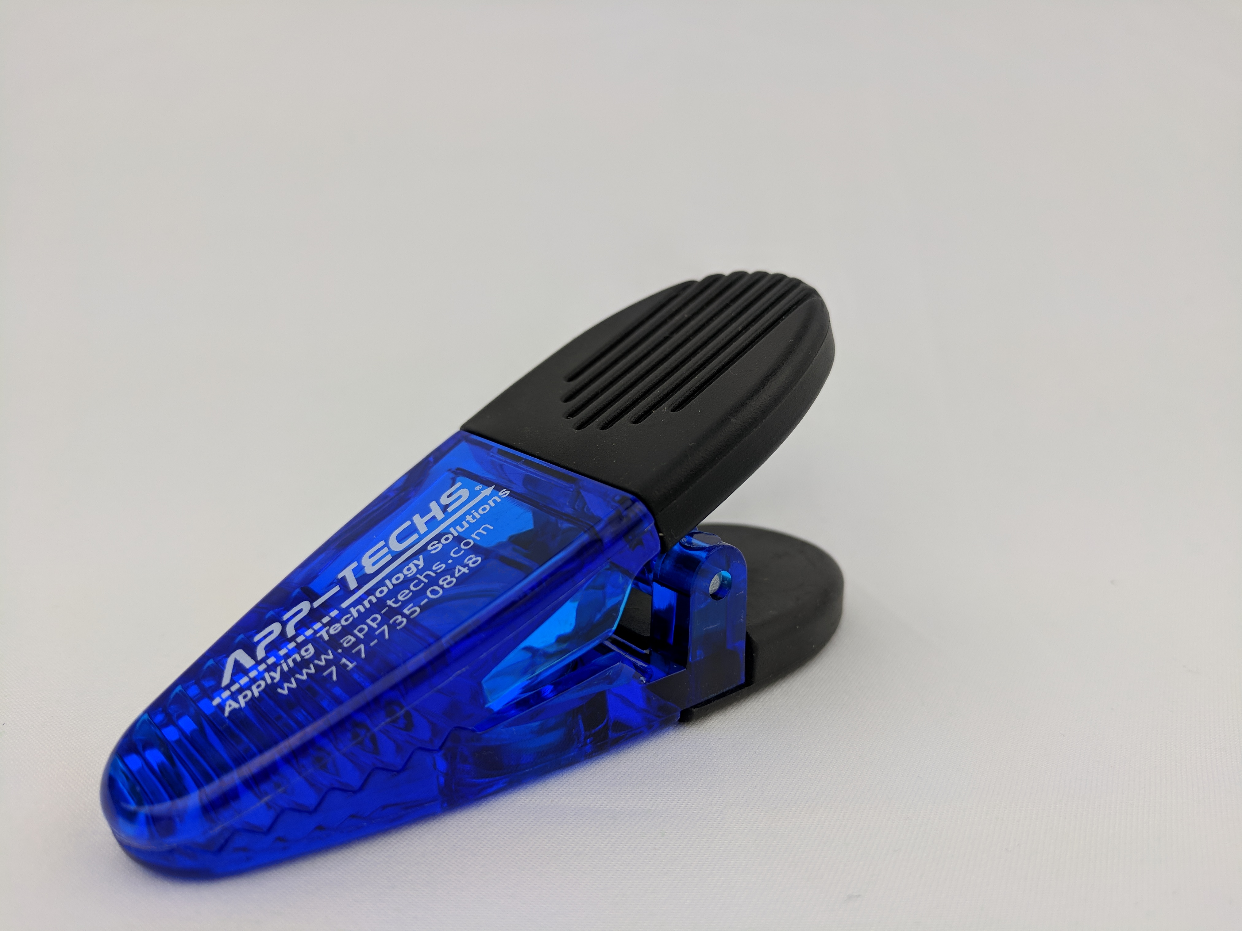 App-Techs Hold it Magnetic Clip